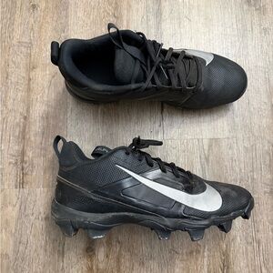 Nike • Alpha Menace 4 Shark Football Cleats